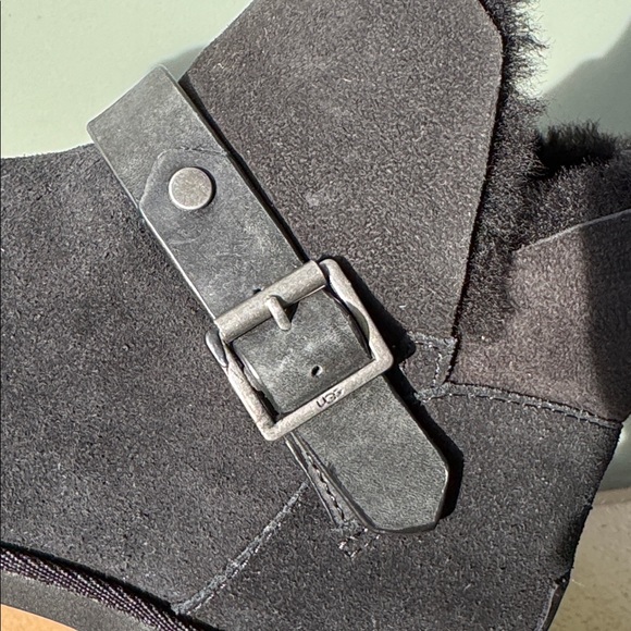 UGG Romely Short Buckle Boots - Picture 11 of 12